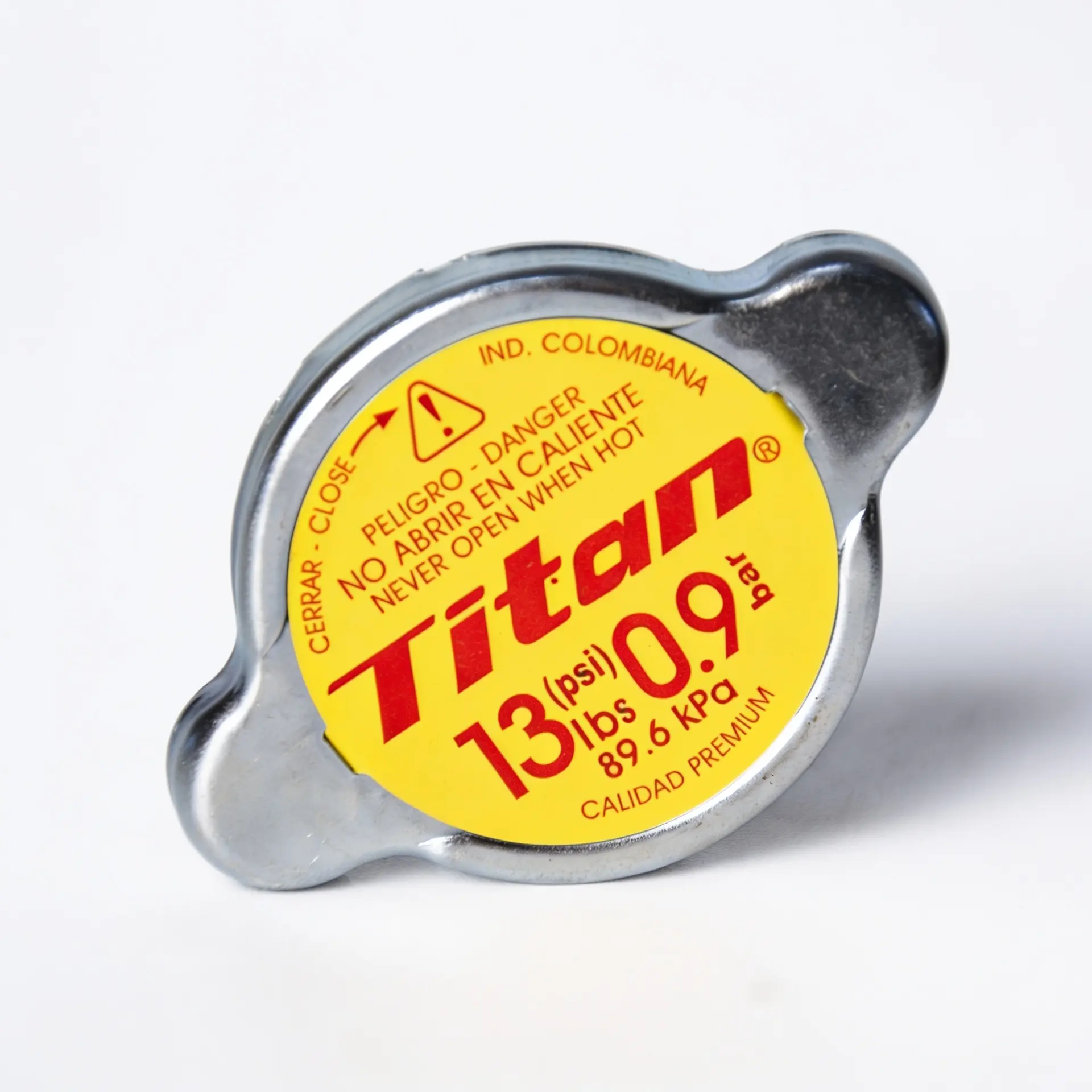Radiador-1 Tapa de Radiador Titan - Control preciso de presión y temperatura del sistema - Imagen 1